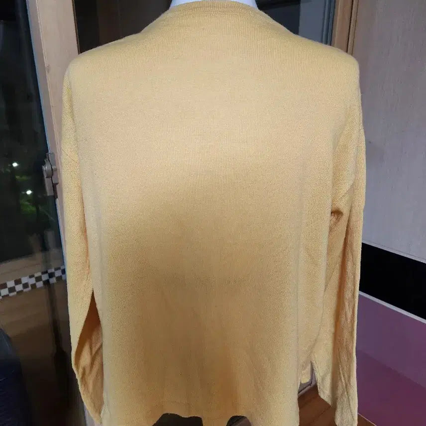 [BUNJANG] Yellow V-Neck Knit Cardigan / 옐로우 브이넥 니트 가디건