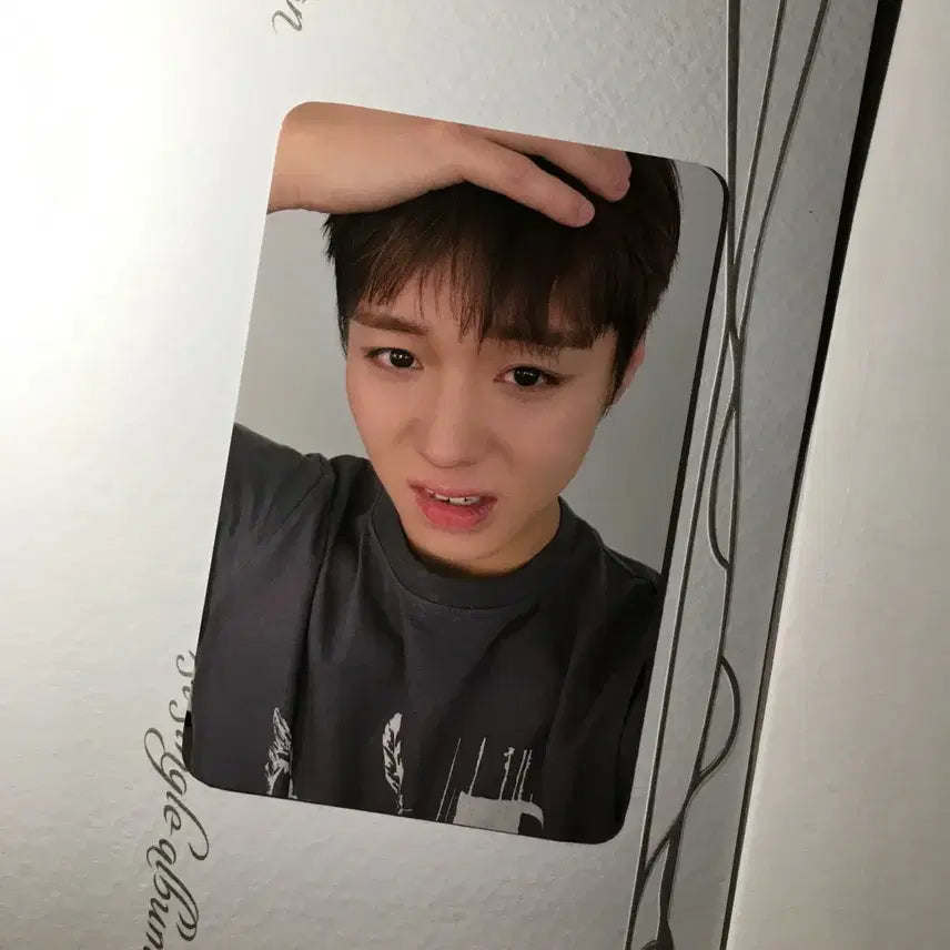 [SOLD OUT] 박지훈 Reflect 앞머리 포카