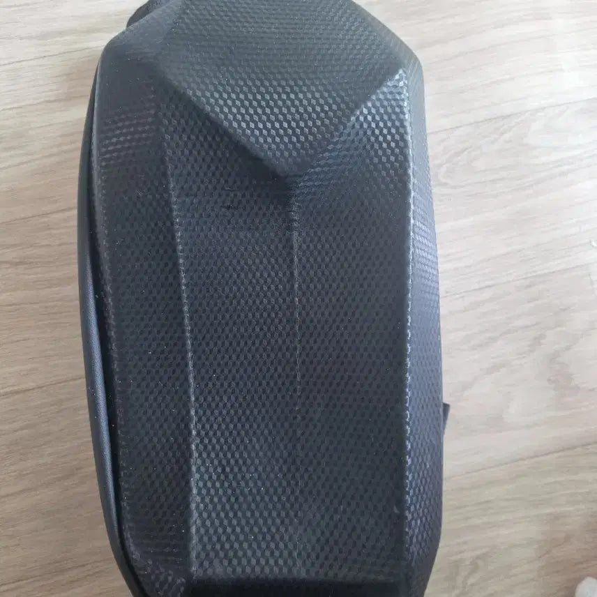 [BUNJANG] Black Carbon Pattern Hip Pack Front Bag / 블랙 카본 패턴 힙색 프론트백 자전거 킥보드