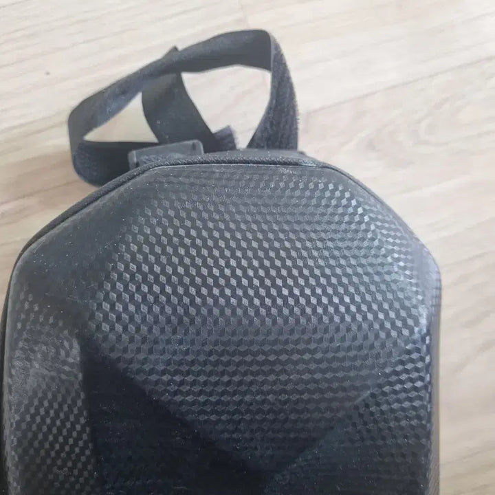 [BUNJANG] Black Carbon Pattern Hip Pack Front Bag / 블랙 카본 패턴 힙색 프론트백 자전거 킥보드