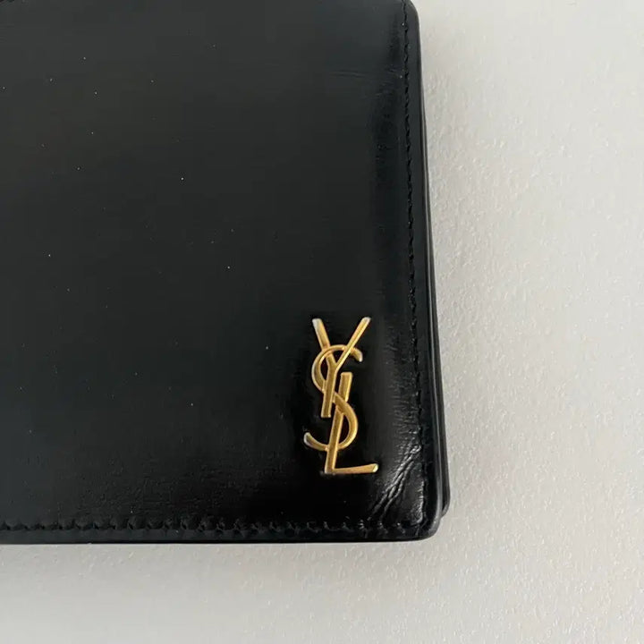 [BUNJANG] Saint Laurent Gold Logo Bifold Wallet / 입생로랑 금장 로고 반지갑