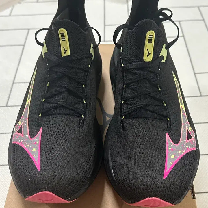[BUNJANG] Mizuno Neo Vista Running Shoes / 미즈노 네오비스타 270