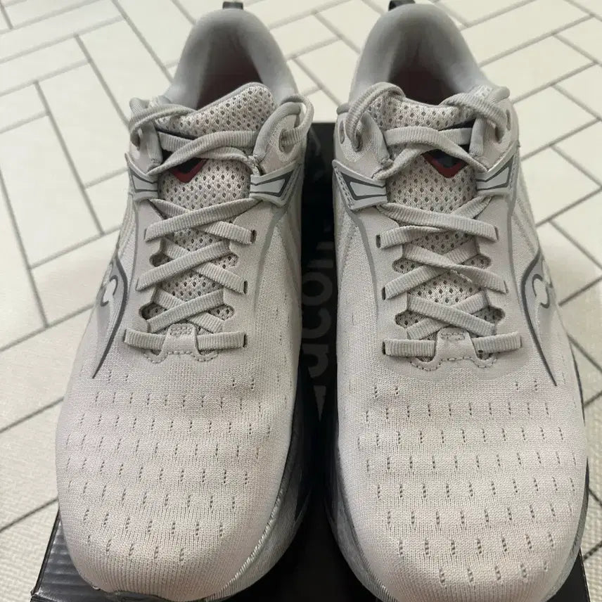 [BUNJANG] Saucony Triumph 22 Wide Running Shoes (265mm) / 써코니 트라이엄프22 와이드 265