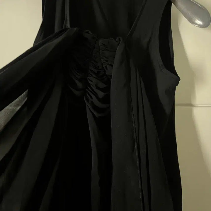 [BUNJANG] Vintage Black Draping Sleeveless Top / 빈티지 블랙 드레이핑 탑