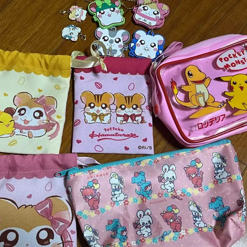 [BUNJANG] Bundle Set - Various Characters (Crayon Shin-chan, Sanrio, etc.) - Figurines, Pouches, Storage Boxes / 소장품 일괄판매