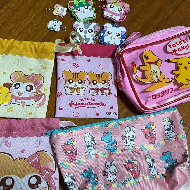 [BUNJANG] Bundle Set - Various Characters (Crayon Shin-chan, Sanrio, etc.) - Figurines, Pouches, Storage Boxes / 소장품 일괄판매