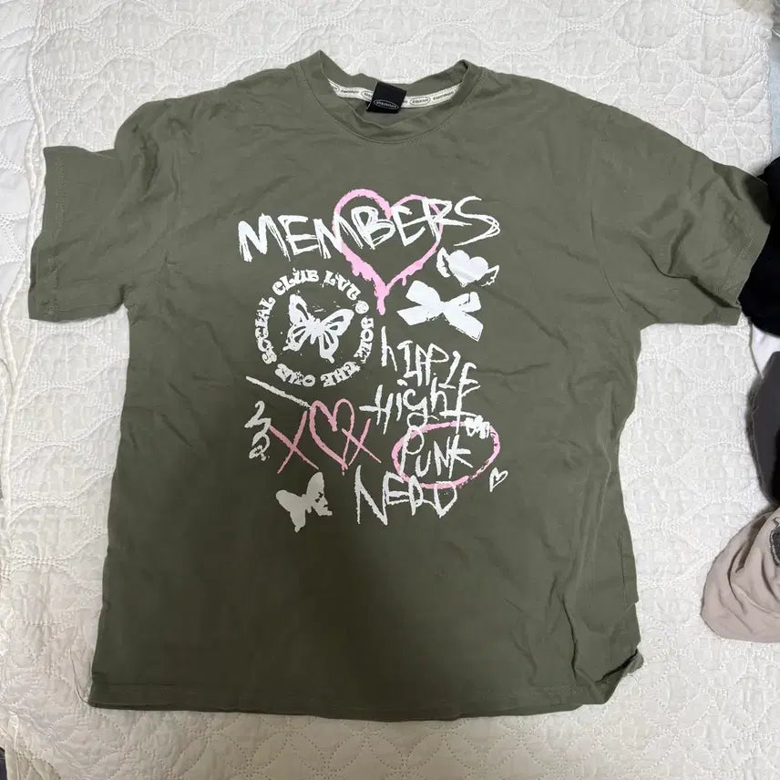 [BUNJANG] Loveis True CL Punk T-Shirt Khaki / 러브이즈트루 cl 펑크 반팔티 카키