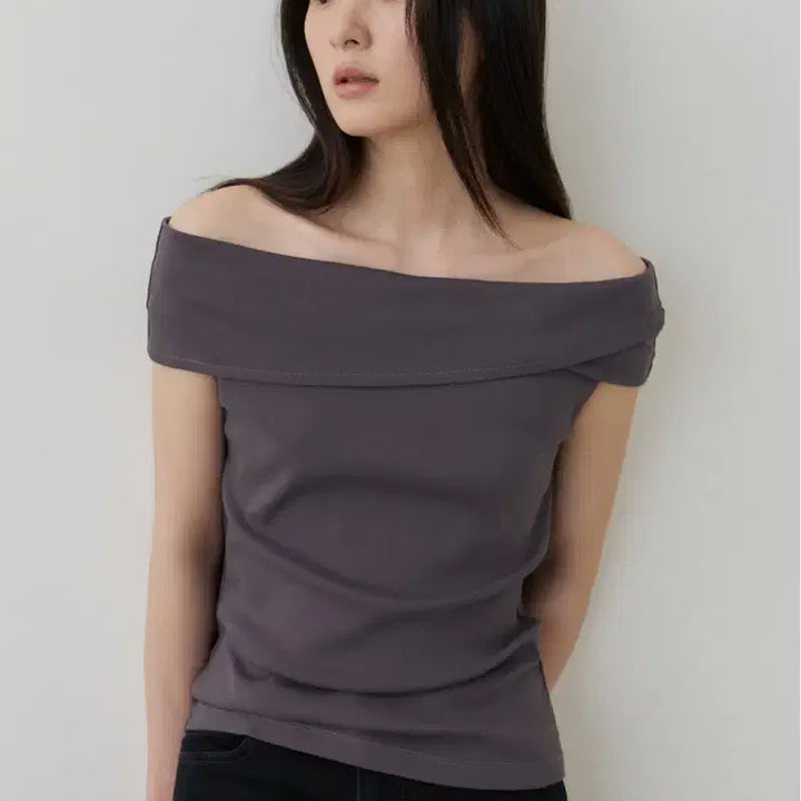 [BUNJANG] Towav Nuve Off-Shoulder Tee Charcoal / 토와브 towav nuve off shoulder tee 차콜