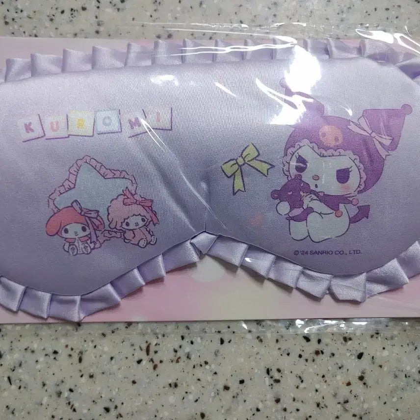 [BUNJANG] Sanrio Kuromi Sleep Mask / 산리오 쿠로미 수면안대ㅡ교신가능