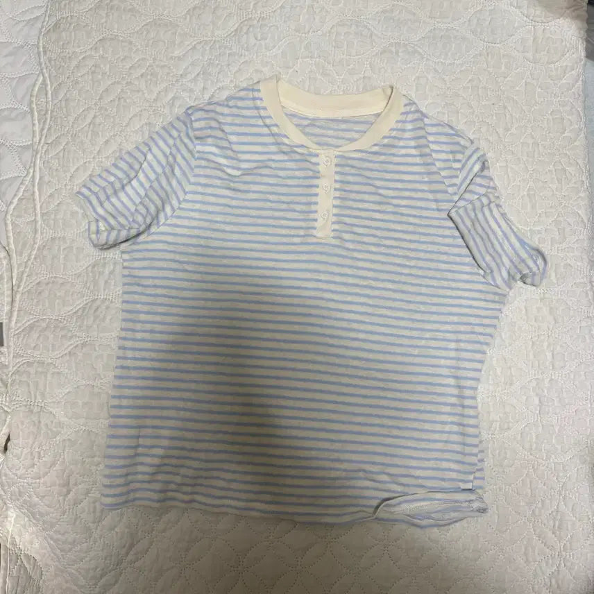 [BUNJANG] Striped Henley Short Sleeve T-Shirt / 헨리넥 스트라이프 반팔 티셔츠