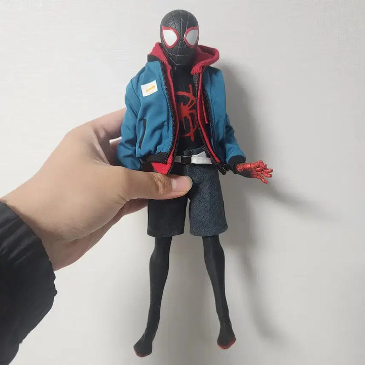 [BUNJANG] Hot Toys Miles Morales Action Figure / 핫토이 마일스 모라레스 급처