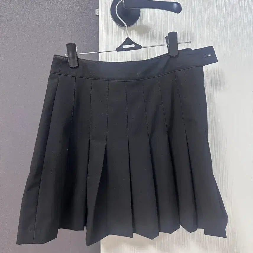 [BUNJANG] Musinsa Standard Black Pleated Mini Skirt XS / 무신사 스탠다드 블랙 플리츠 미니 스커트 XS