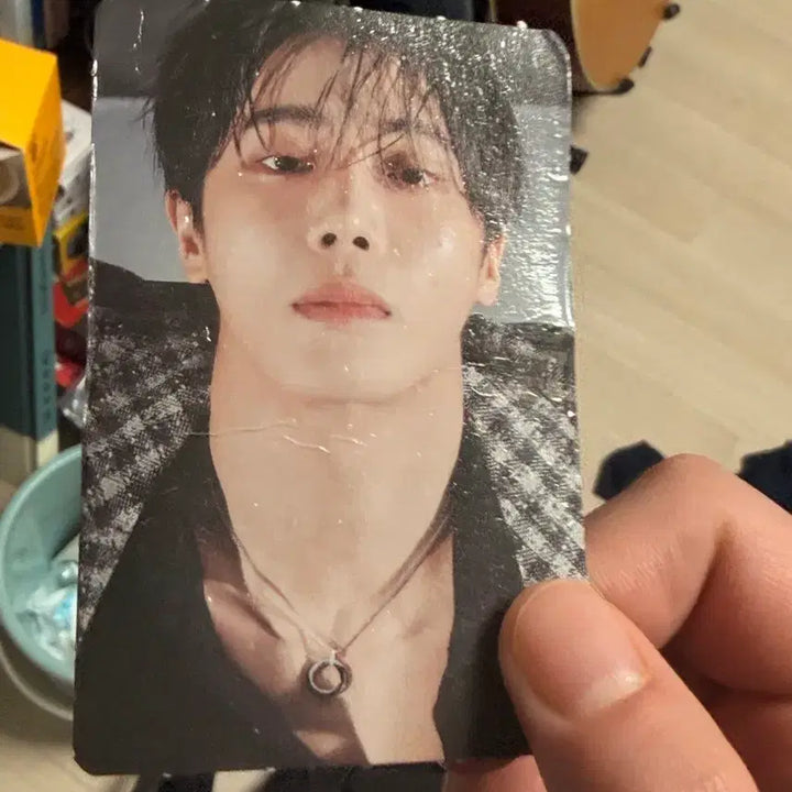 [BUNJANG] THE BOYZ Younghoon Bazaar Photobook Photocard Set / 추영우 바자 화보 포토카드