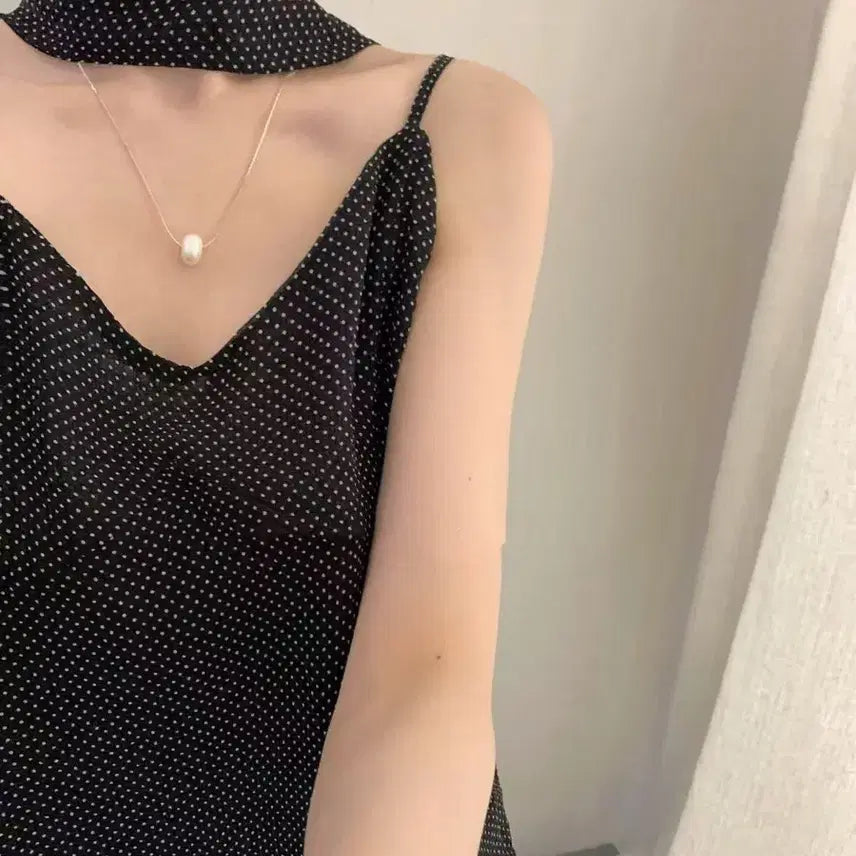 [BUNJANG] Dot Tie Sleeveless Blouse / 도트 타이 나시 블라우스