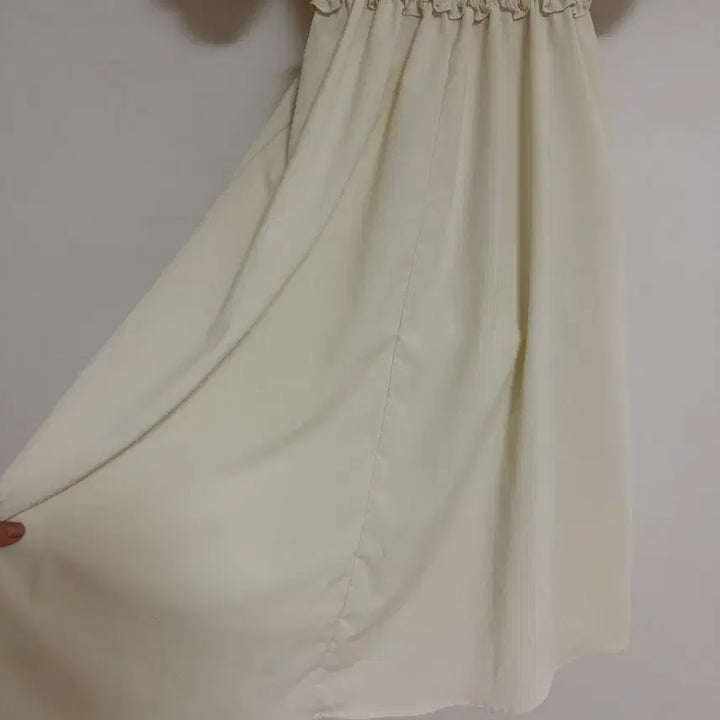 [BUNJANG] Square Neck Ruffle Midi Dress / 스퀘어넥. 프릴포인트원피스