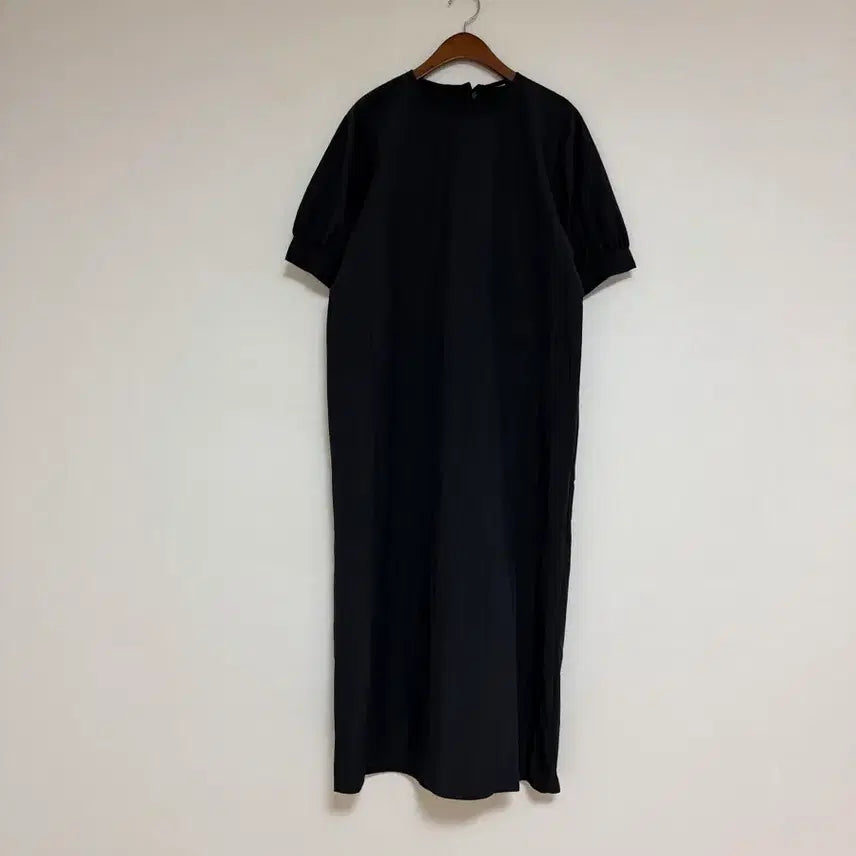 [BUNJANG] Black Long Dress - Relaxed Fit, Effortless Style / 꾸안꾸스타일의 원피스