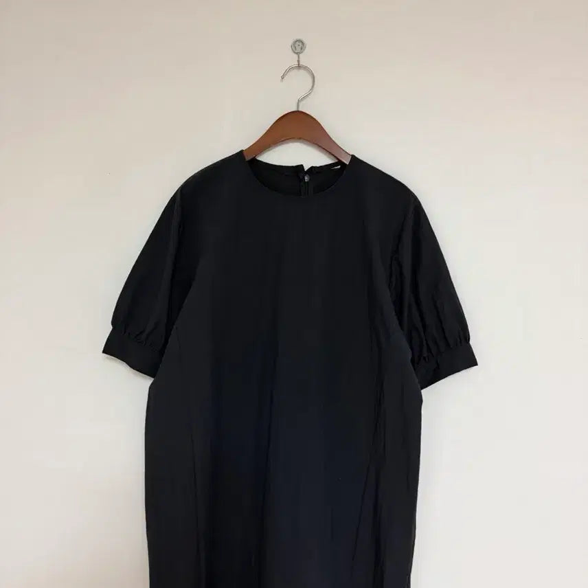 [BUNJANG] Black Long Dress - Relaxed Fit, Effortless Style / 꾸안꾸스타일의 원피스