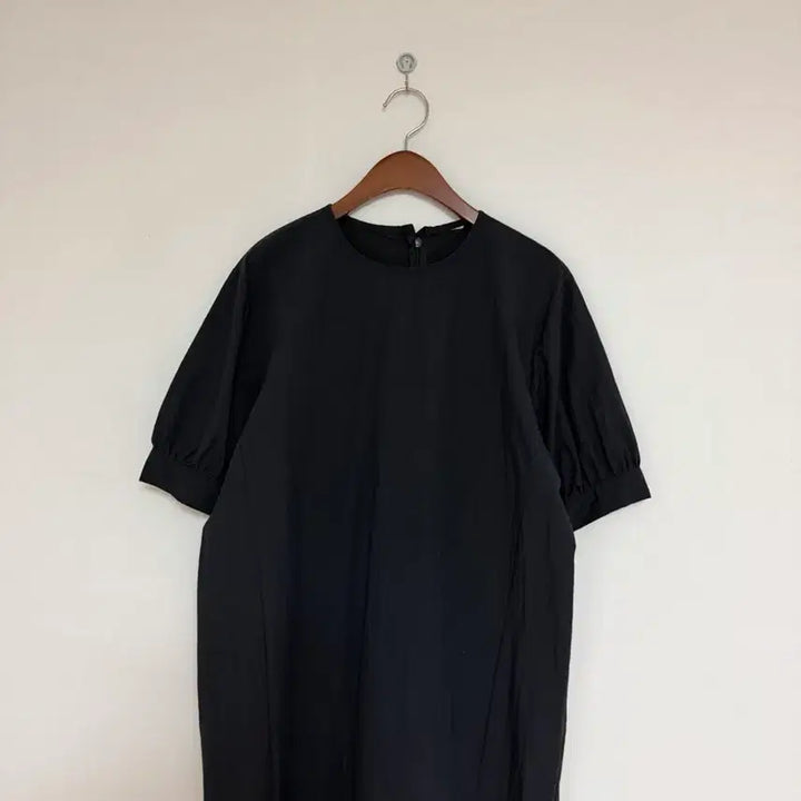[BUNJANG] Black Long Dress - Relaxed Fit, Effortless Style / 꾸안꾸스타일의 원피스