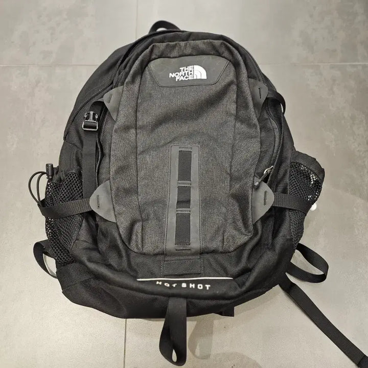 [BUNJANG] The North Face Hot Shot Backpack Black / 노스페이스 핫샷 백팩 블랙