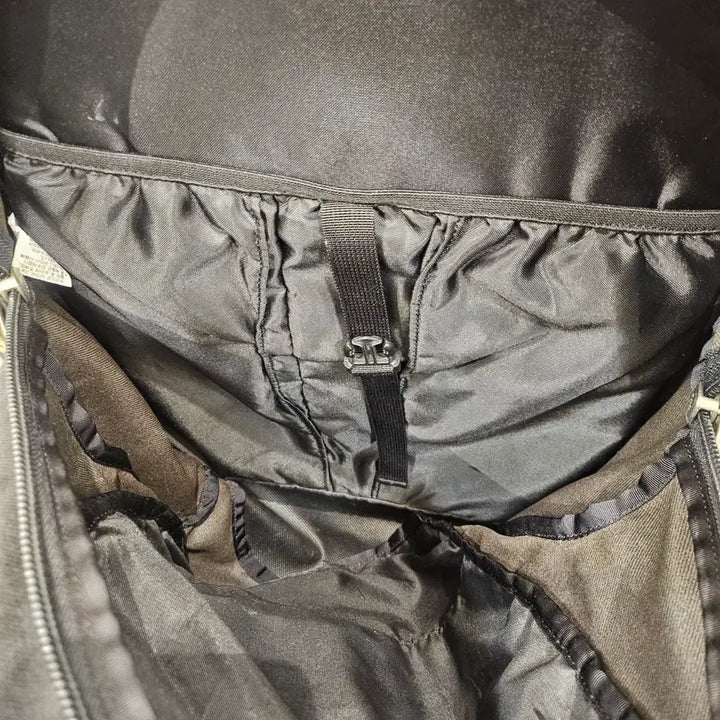 [BUNJANG] The North Face Hot Shot Backpack Black / 노스페이스 핫샷 백팩 블랙