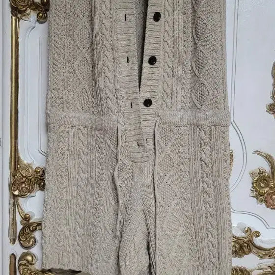 [BUNJANG] ÀFN Cable Knit Romper Beige / 니트 롬퍼 베이지
