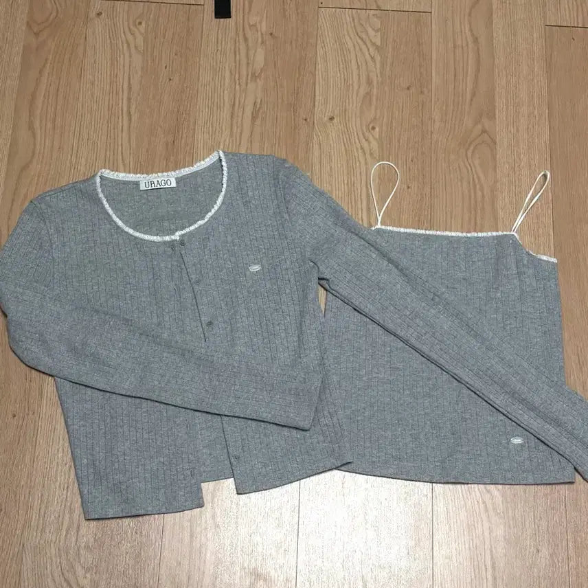 [BUNJANG] Uurgo Eyelet Lace Cardigan and Camisole Set - Grey / 유라고 Eyelet lace  아일렛 레이스 가디건 나시 세트 그레이