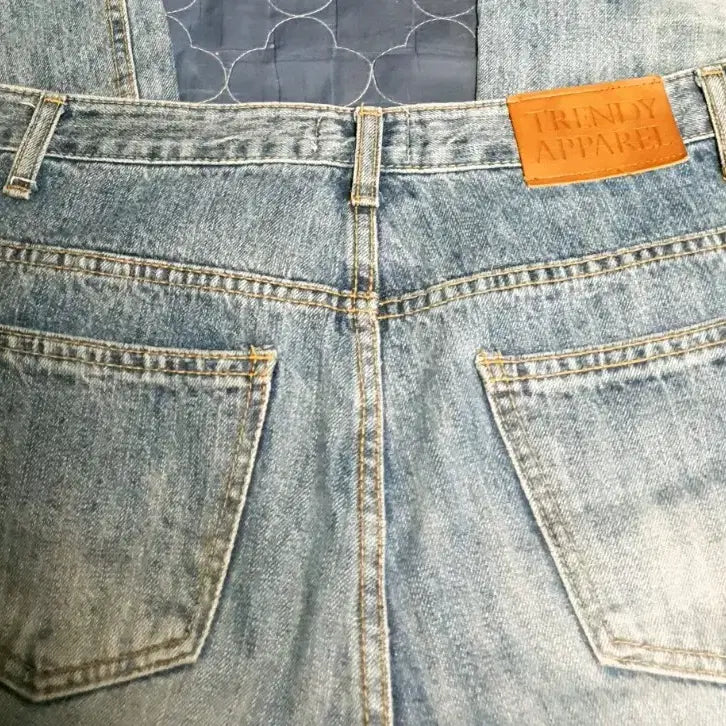 [BUNJANG] Trendy Apparel Long Version Bootcut Washed Denim Pants (Medium Blue, L) / 트렌디 어패럴 롱버전 부츠컷 워싱 데님팬츠 미들블루 (L)