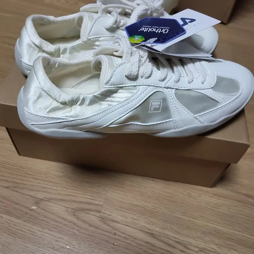[BUNJANG] FILA White Sneakers Size 240 / 휠라 FILA 흰색 스니커즈 새상품