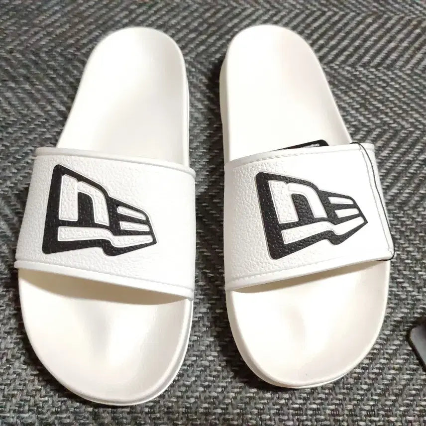 [BUNJANG] New Era Shower Slide Sandals 280mm / 뉴에라 샤워 슬라이드 슬리퍼 280mm 새제품