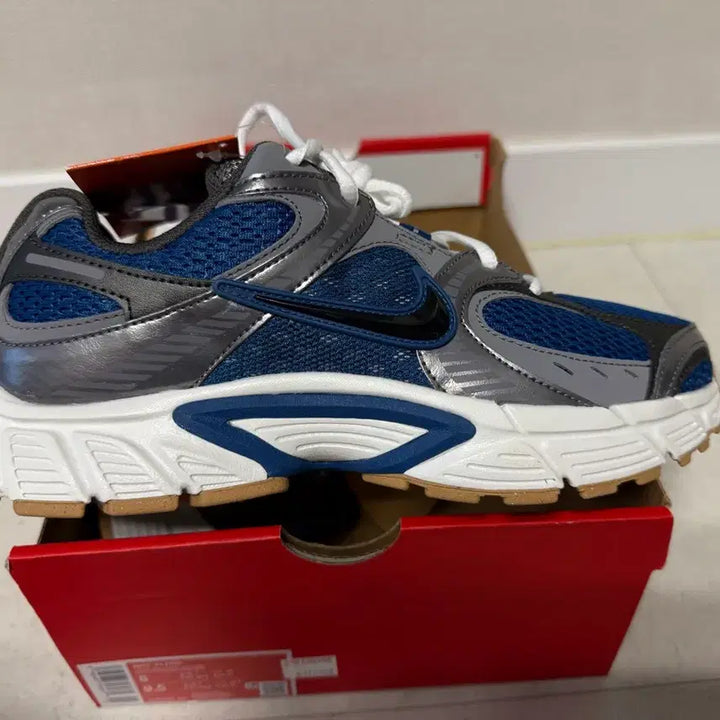 [BUNJANG] Nike V5 Jogging Sneakers / 나이키 스니커즈 조깅화 새제품