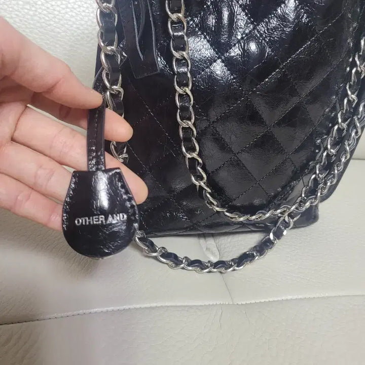 [BUNJANG] ADER Error Quilted Kama Bag Black Chain Bag / 아더앤드 퀼팅 카마백 블랙 체인뱩