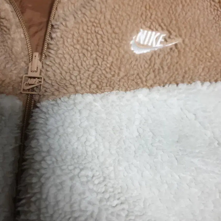 [BUNJANG] Nike Big Swoosh Reversible Fleece Nylon Zip-Up Jacket Hemp White (XXL) / 나이키 빅스우시 리버시블 플리스 나일론 집업 자켓 헴프 화이트 (XXL)
