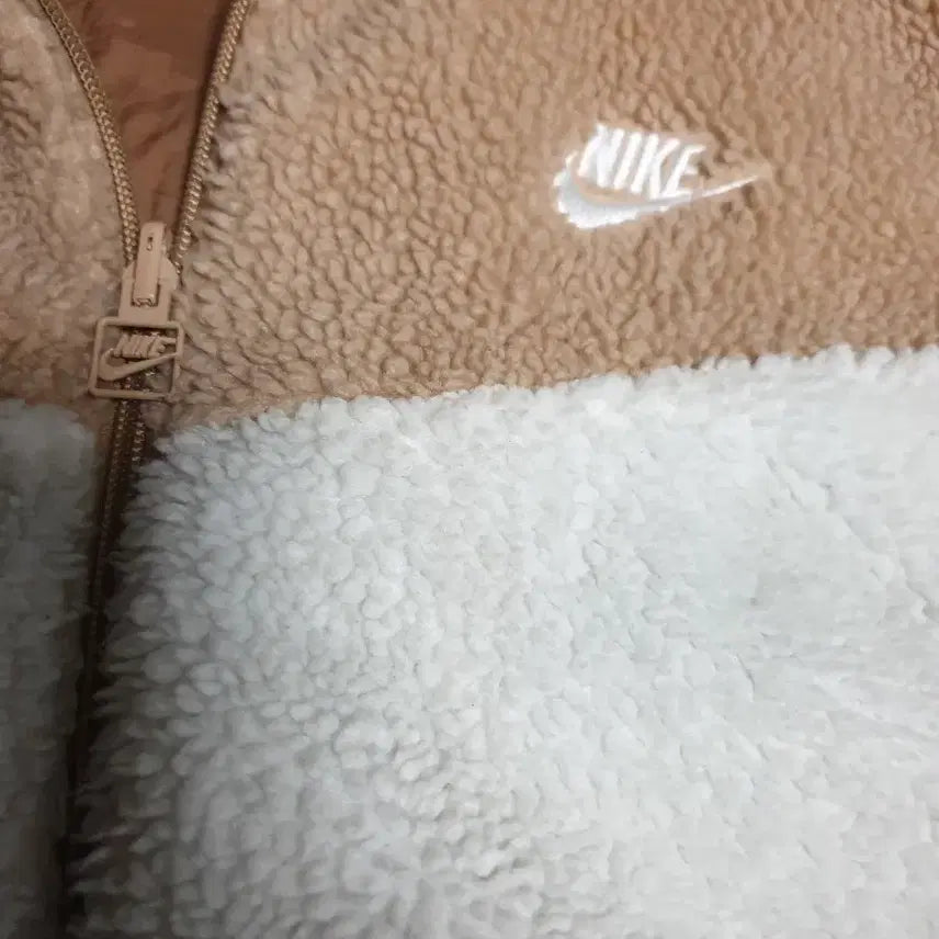[BUNJANG] Nike Big Swoosh Reversible Fleece Nylon Zip-Up Jacket Hemp White (XXL) / 나이키 빅스우시 리버시블 플리스 나일론 집업 자켓 헴프 화이트 (XXL)