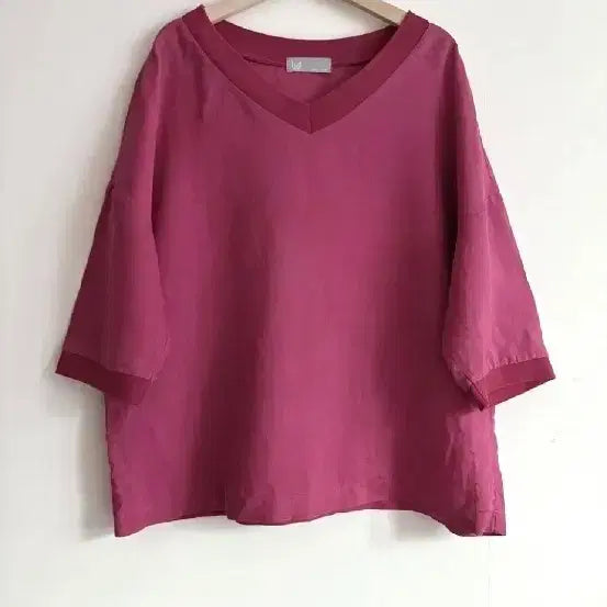 [BUNJANG] Linen V-Neck Short-Sleeve Blouse - Pink / V넥 반팔 블라우스 핑크 린넨