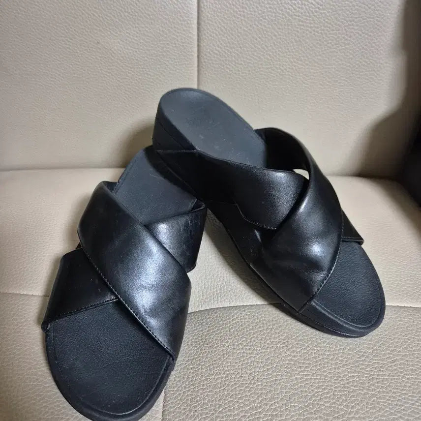 [BUNJANG] Fitflop Lulu Cross Sandals / 핏플랍 루루 크로스