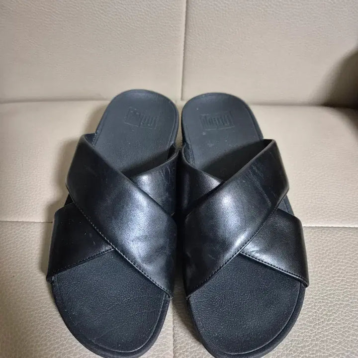 [BUNJANG] Fitflop Lulu Cross Sandals / 핏플랍 루루 크로스