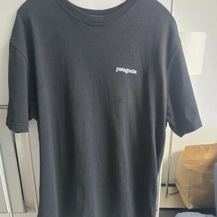 [BUNJANG] Patagonia T-Shirt Black / 파타고니아 티셔츠