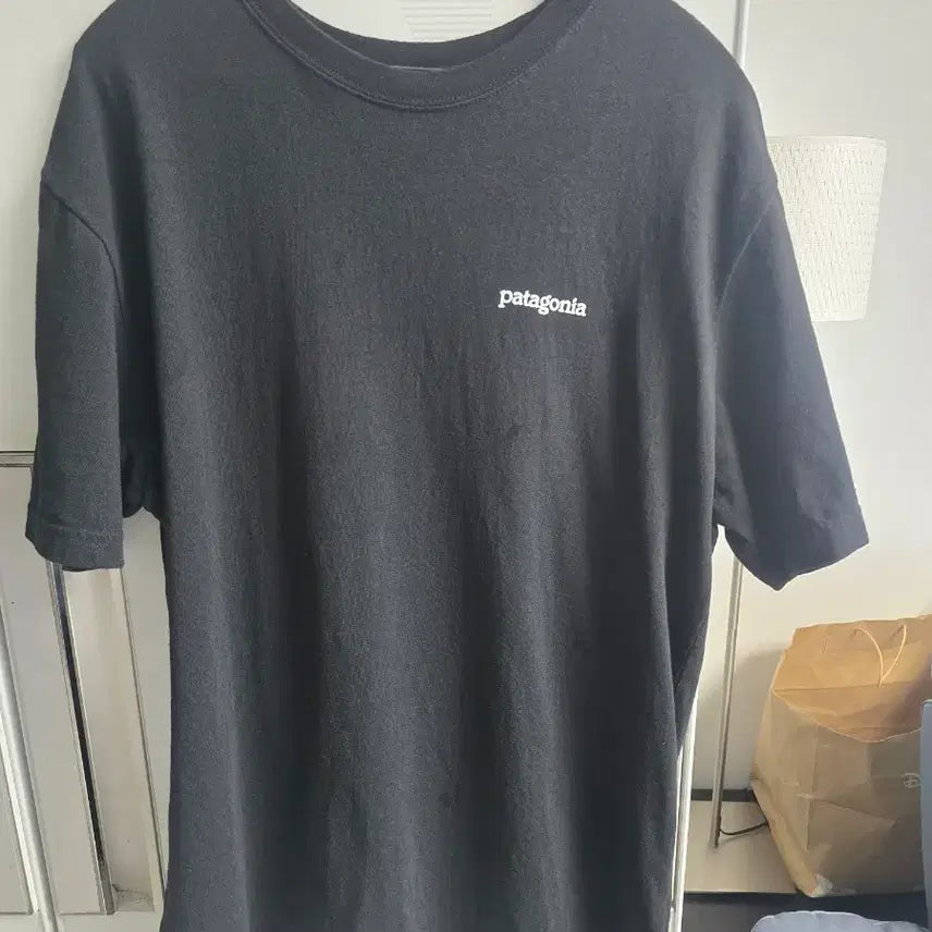 [BUNJANG] Patagonia T-Shirt Black / 파타고니아 티셔츠
