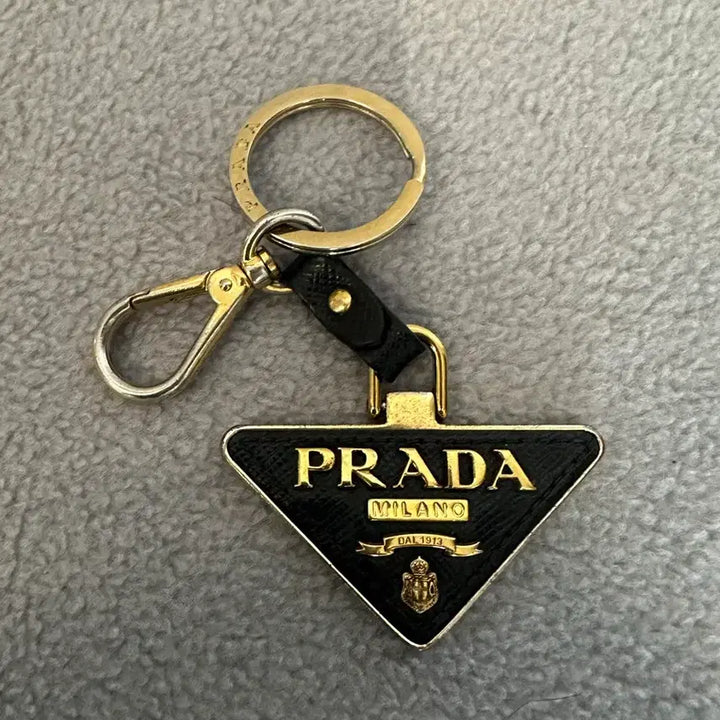 [BUNJANG] Prada Triangle Logo Keyring / 프라다 삼각로고 키링