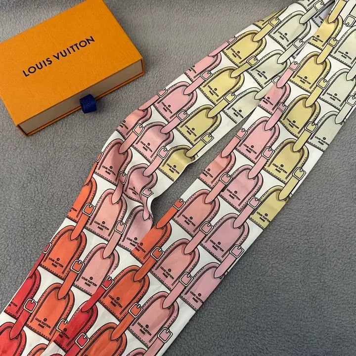 [BUNJANG] Louis Vuitton Bandana Scarf / 루이비통 방도 스카프