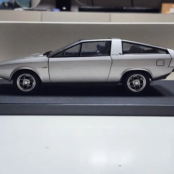 [BUNJANG] 1:18 Scale Hyundai Pony Coupe Concept Diecast Model Car / 1:18 현대 포니 쿠페 컨셉 국산 다이캐스트