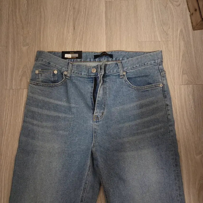[BUNJANG] Rolled Hem Light Wash Wide Leg Jeans Size 32 / 롤업 연청 와이드 청바지 32사이즈