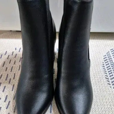 [BUNJANG] Black Ankle Boots with Heel / 검정색 앵클 부츠 힐