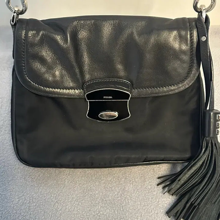 [BUNJANG] Prada Black Tassel Shoulder Bag / 프라다 블랙 태슬 숄더백