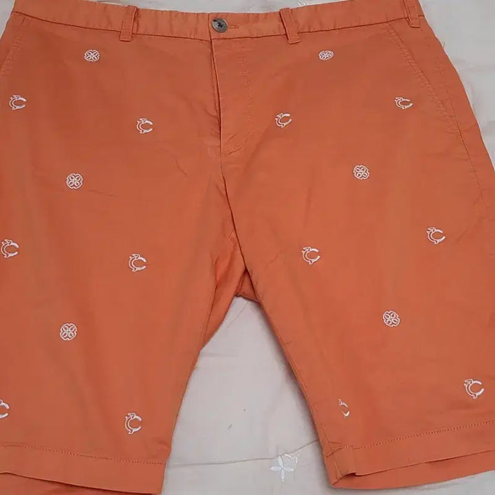 [BUNJANG] Louis Castel Orange Embroidered Shorts / 루이까스텔  주황색 자수  반바지