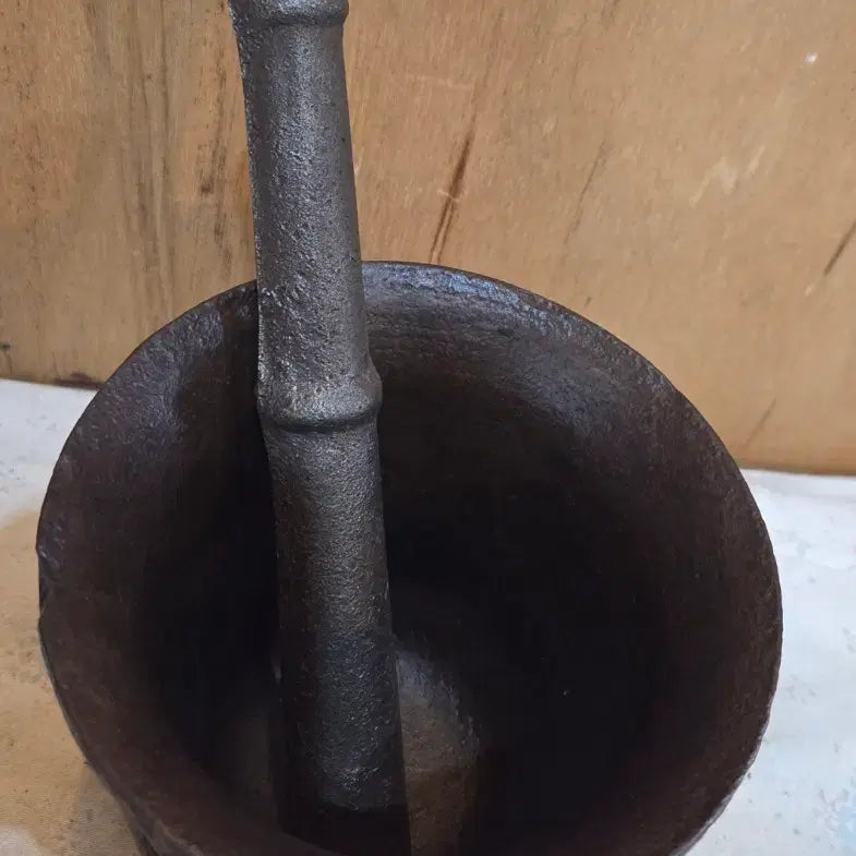 [BUNJANG] Vintage Cast Iron Mortar and Pestle Set / 연대좋고 잘생긴 무쇠 약절구