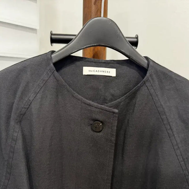 [BUNJANG] The Cashmere Black Collarless Linen Blend Jacket / 더캐시미어 노카라 자켓 / 한섬 린넨 자켓 / 블랙 미니멀