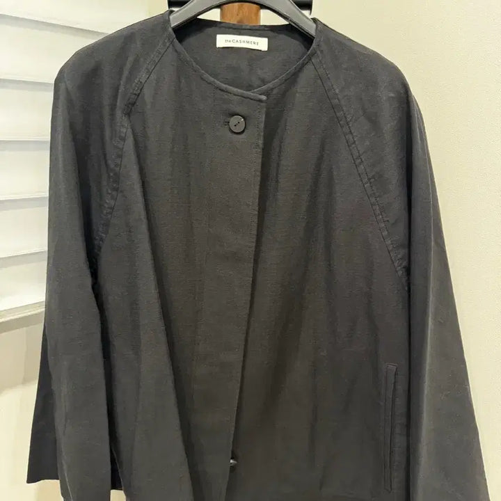 [BUNJANG] The Cashmere Black Collarless Linen Blend Jacket / 더캐시미어 노카라 자켓 / 한섬 린넨 자켓 / 블랙 미니멀