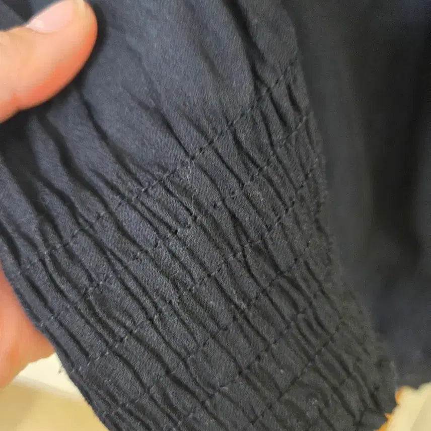 [BUNJANG] Zara Basic Black Ruffle Blouse / 자라 베이직 블랙 러플 블라우스
