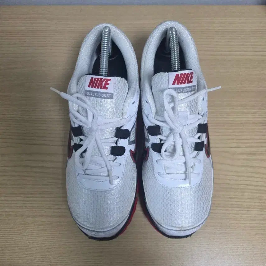 [SOLD OUT] 나이키 듀얼 퓨전 ST 흰빨 운동화  사이즈 265